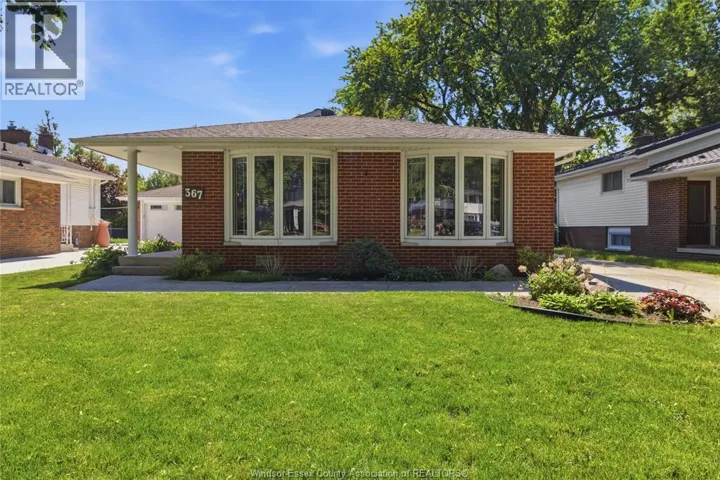 367 Genevieve, Windsor, Ontario N8S3V7