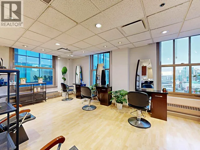 918 736 GRANVILLE STREET, Vancouver, British Columbia V6Z1G3