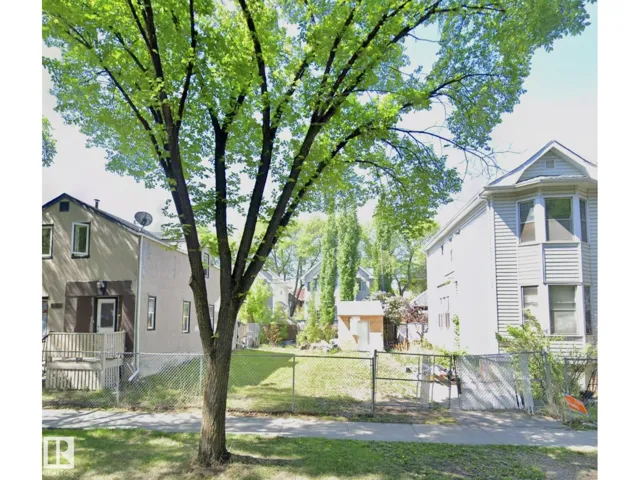 10858 92 ST NW, Edmonton, Alberta T5H1V8