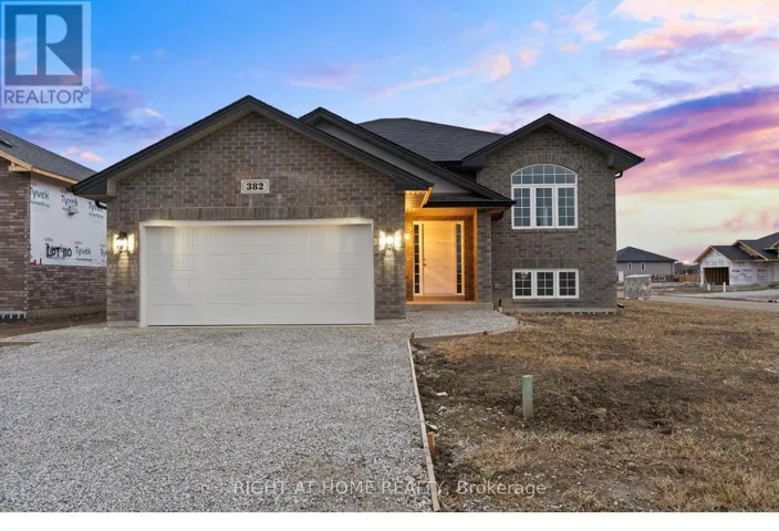 382 MULBERRY LANE, Lakeshore, Ontario N8L1A9