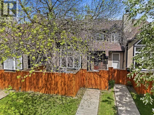 7, 12625 24 Street SW, Calgary, Alberta T2W4B1