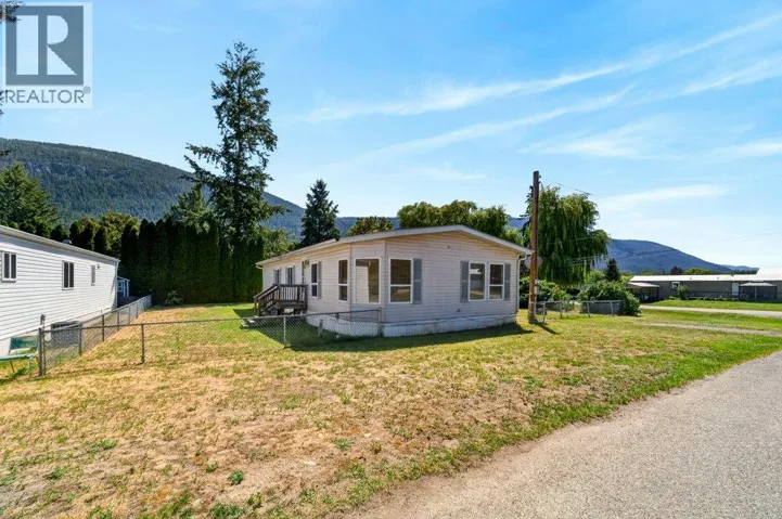 2930 Brown Road Unit# 39, Salmon Arm, British Columbia V1E4M1
