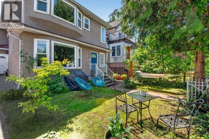 2128 ADANAC STREET, Vancouver, British Columbia V5L2E7