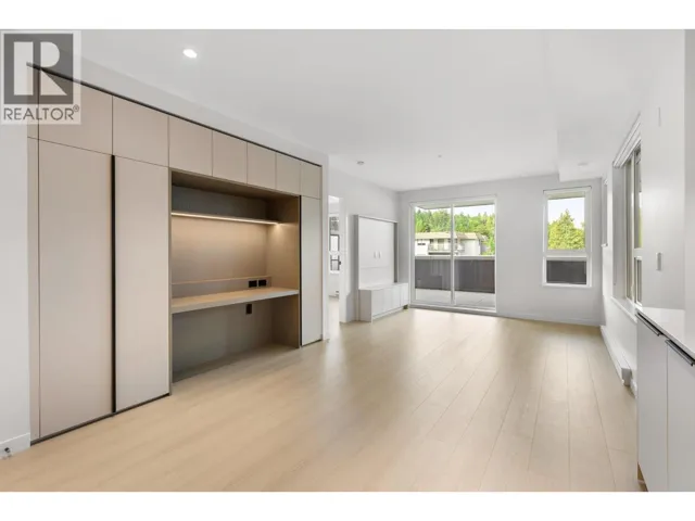 213 2015 ST. JOHNS STREET, Port Moody, British Columbia V3H0N5