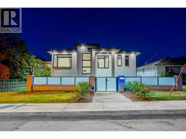 550 RICHMOND STREET, New Westminster, British Columbia V3L4C7