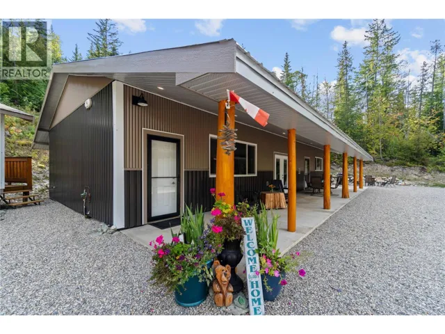 4920 Ivy Road, Eagle Bay, British Columbia V0E1T0