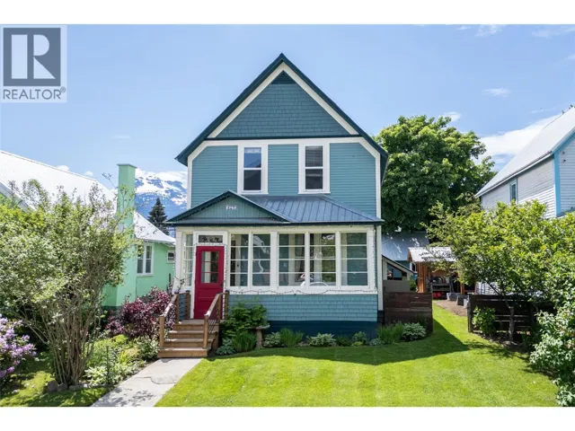 409 Third Street E, Revelstoke, British Columbia V0E2S0