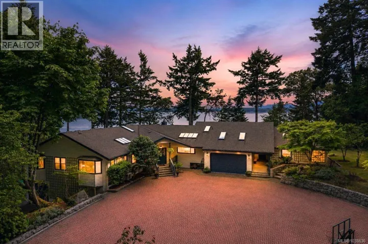 2070 Cooper Rd, Gabriola Island, British Columbia V0R1X7