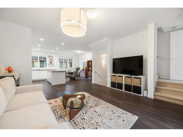60 15487 99A AVENUE, Surrey, British Columbia V3R0G9