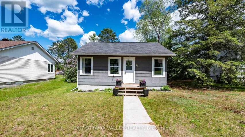 23 SUMMIT STREET, Deep River, Ontario K0J1P0