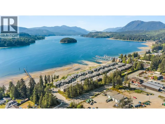 5934 OLDMILL LANE, Sechelt, British Columbia V7Z0S3