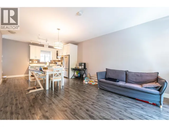 205 2263 TRIUMPH STREET, Vancouver, British Columbia V5L1L2