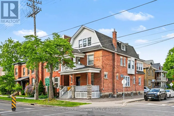 3 - 121 CARTIER STREET, Ottawa, Ontario K2P1K4