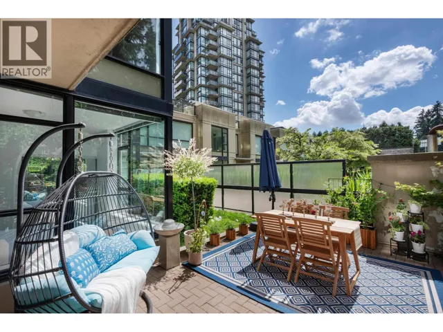 201 15 E ROYAL AVENUE, New Westminster, British Columbia V3L0A9