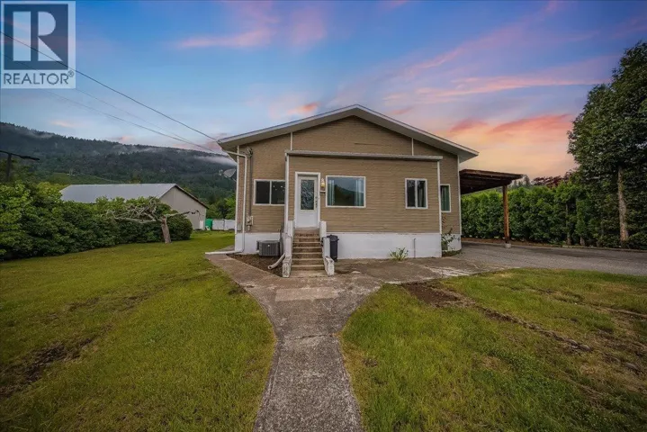 309 12th Avenue, Genelle, British Columbia V0G1G0
