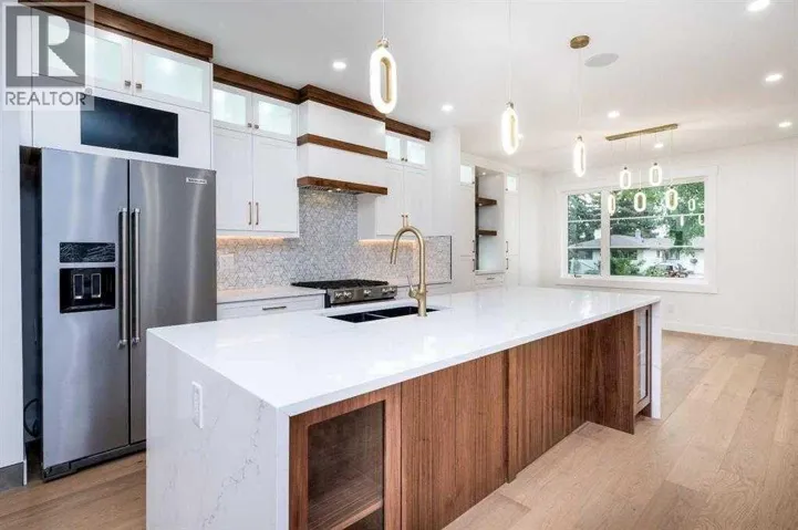 105 Hartford Road NW, Calgary, Alberta t2k2a7