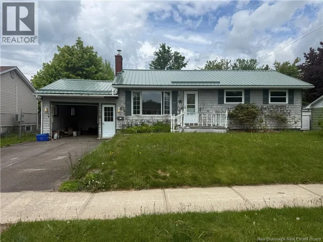 65 Leeds Drive, Fredericton, New Brunswick E3B4S7