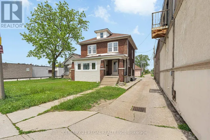 942 TECUMSEH ROAD E, Windsor, Ontario N8X2S6