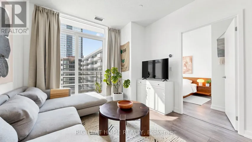 714 - 200 SACKVILLE STREET, Toronto (Regent Park), Ontario M5A0C4
