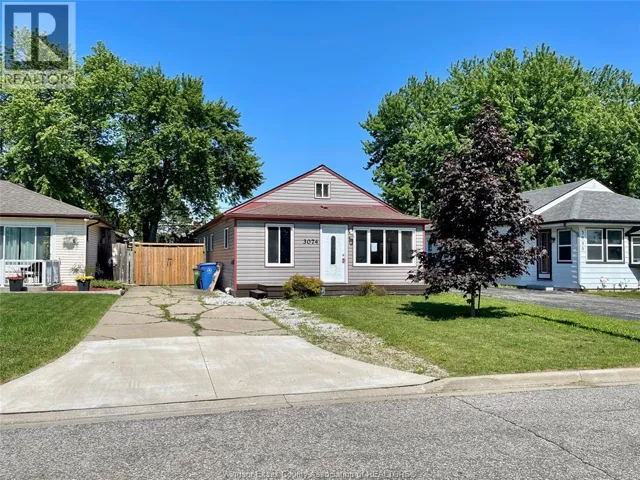 3074 Lloyd George Blvd., Windsor, Ontario N8T2V2