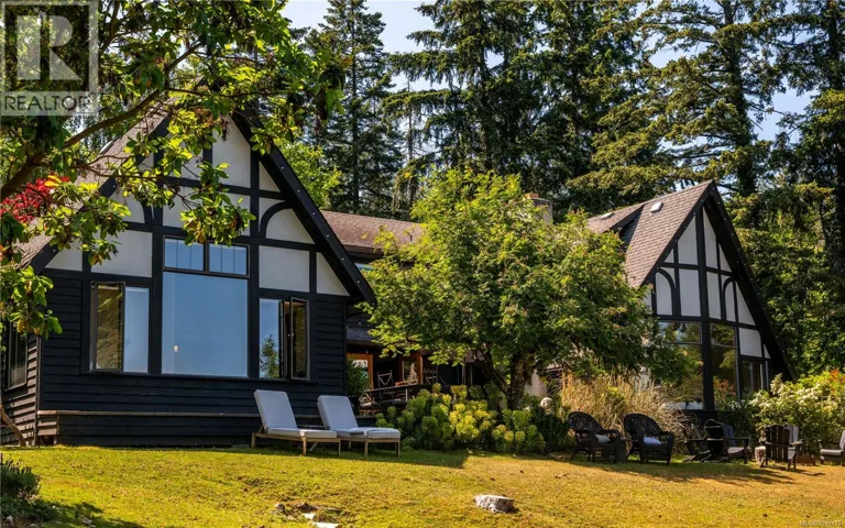 133 Arnell Way, Salt Spring, British Columbia V8K2G1