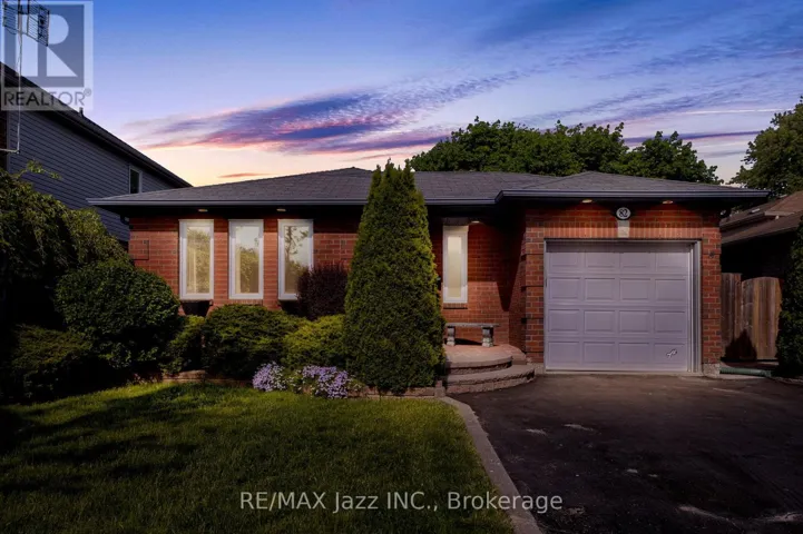 82 MCMANN CRESCENT N, Clarington (Courtice), Ontario L1E2W9