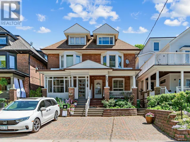 127 LEE AVENUE, Toronto (The Beaches), Ontario M4E2P2