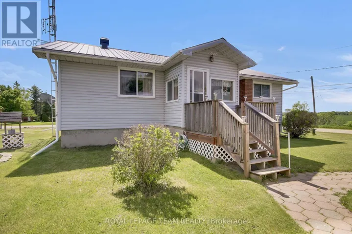 929 MUNRO DRIVE, McNab/Braeside, Ontario K7S3G8