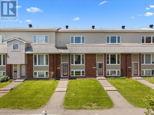241 MONTEREY DRIVE, Ottawa, Ontario K2H7B1