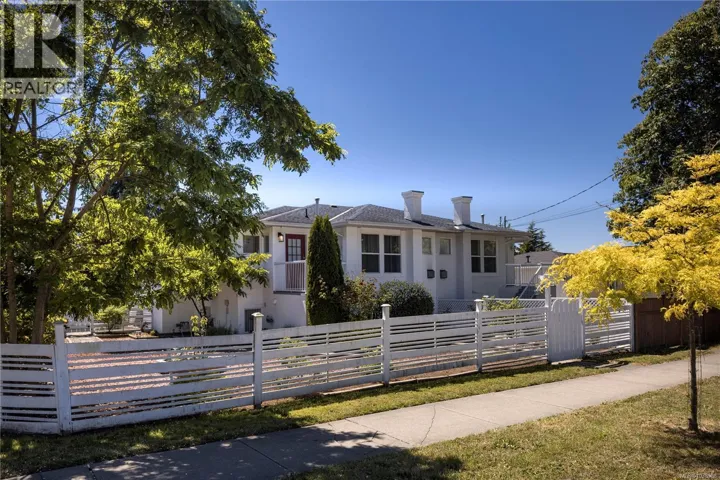 1843 Feltham Rd, Saanich, British Columbia V8N2A4