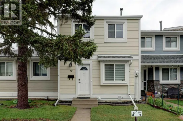 40 Georgian Villas NE, Calgary, Alberta T2A7C4