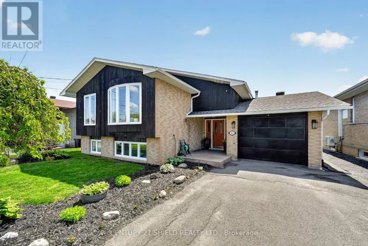 812 BRIARHILL AVENUE, Cornwall, Ontario K6J3N5