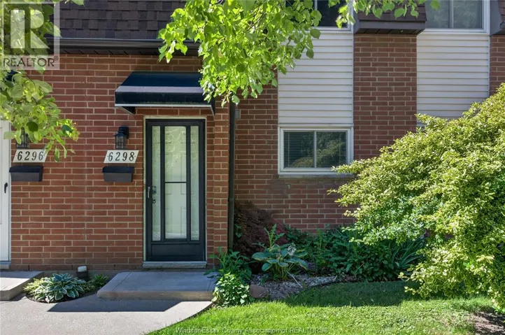6298 THORNBERRY CRESCENT, Windsor, Ontario N8T3A3
