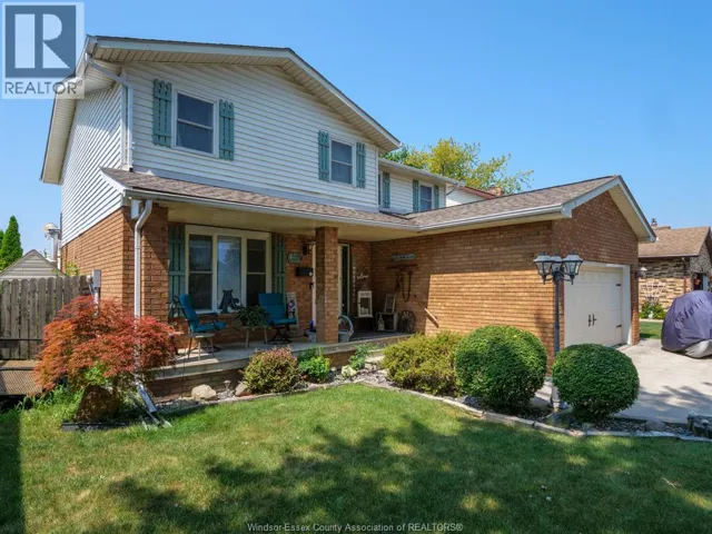 12033 ST THOMAS, Tecumseh, Ontario N8N3V6