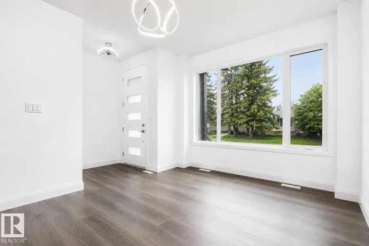 8731 154 ST NW, Edmonton, Alberta T5R1S6