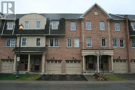 33 KIRIAKOU STREET, Toronto (Dorset Park), Ontario M1P5G8