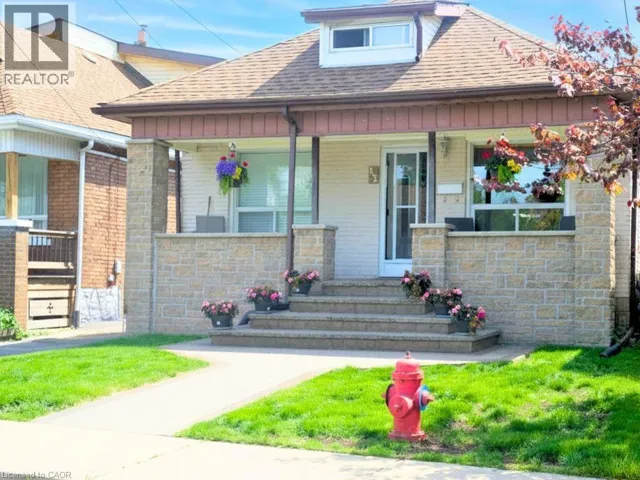 42 DALHOUSIE Avenue, Hamilton, Ontario L8L3J5