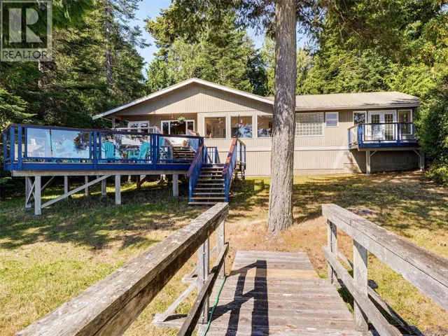 85 McKenzie Cres, Piers Island, British Columbia V8L5Y7