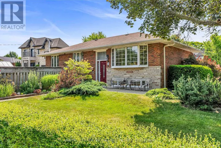 18 VERLAINE PLACE, Toronto (Bendale), Ontario M1P3X3