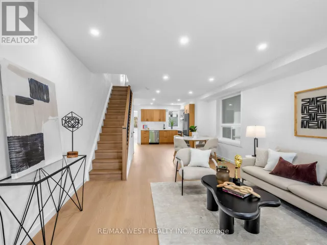 67 DAY AVENUE, Toronto (Corso Italia-Davenport), Ontario M6E3W1