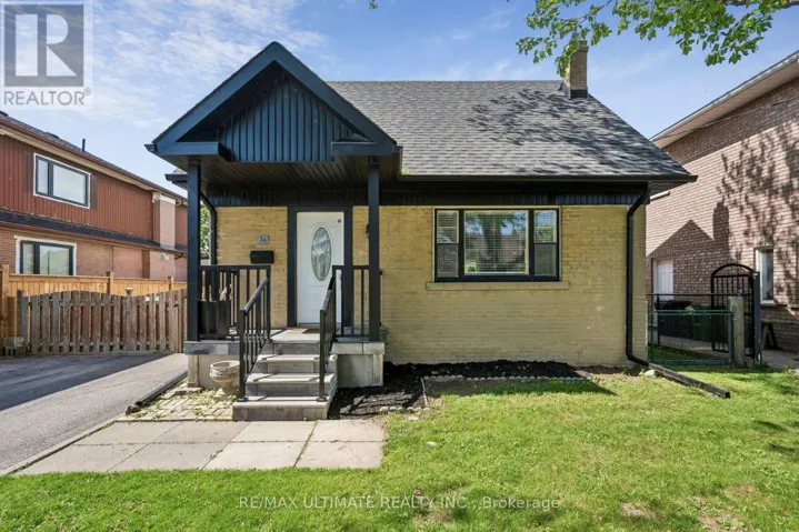 BASEMENT - 34 COMPTON CRESCENT, Toronto (Downsview-Roding-CFB), Ontario M3M2C2