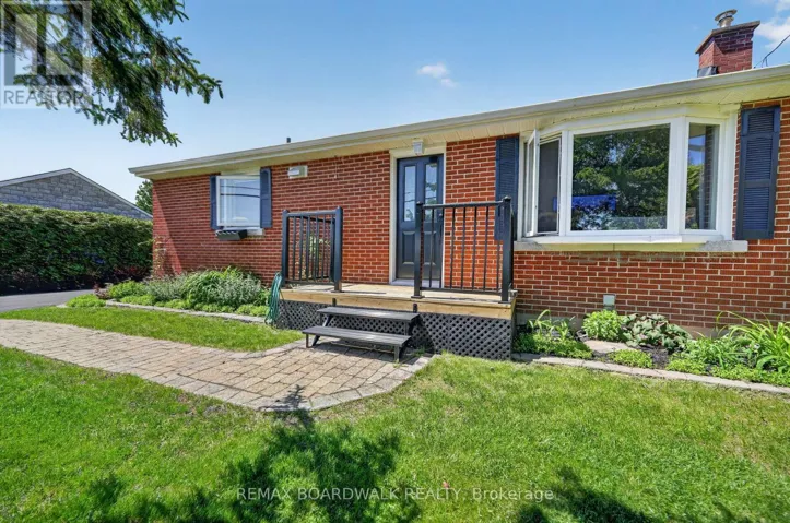 2548 MER BLEUE ROAD, Ottawa, Ontario K4B1H9