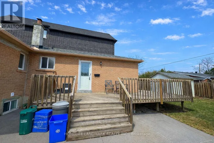 2 - 16 CARTIER CRESCENT, Richmond Hill (Crosby), Ontario L4C2N1