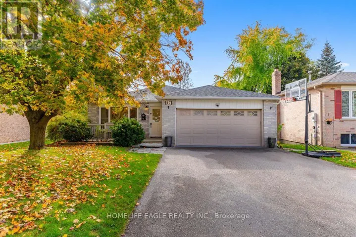 17 BECKETT AVENUE, East Gwillimbury (Holland Landing), Ontario L9N1E6