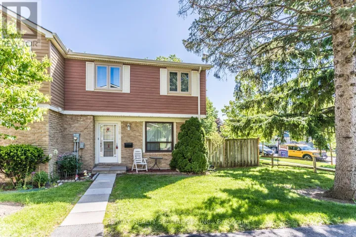 19 - 98 FALCONER DRIVE, Mississauga (Streetsville), Ontario L5N1Y2