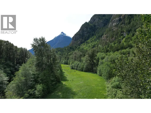 SE 1/4 SEC 29 MACKENZIE 20 HIGHWAY, Bella Coola, British Columbia V0T1H0