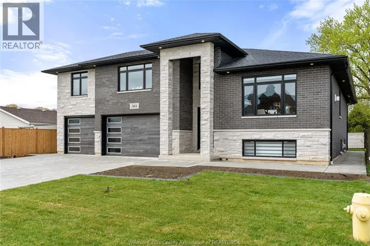 3161 MCROBBIE, Windsor, Ontario N8R0A2