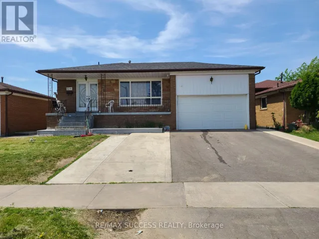 3291 BRANDON GATE DRIVE, Mississauga (Malton), Ontario L4T2G3