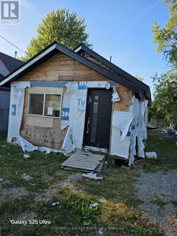 16 MACCABEE AVENUE, Fort Erie (Lakeshore), Ontario L2A1C8