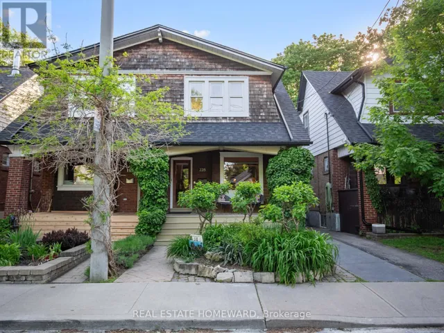 228 BINGHAM AVENUE, Toronto (The Beaches), Ontario M4E3R5